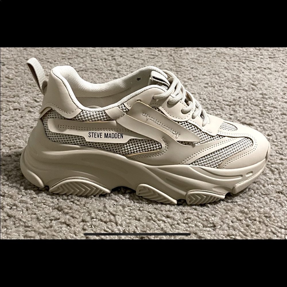 NEW—Steve Madden Possession Tan Shoes!